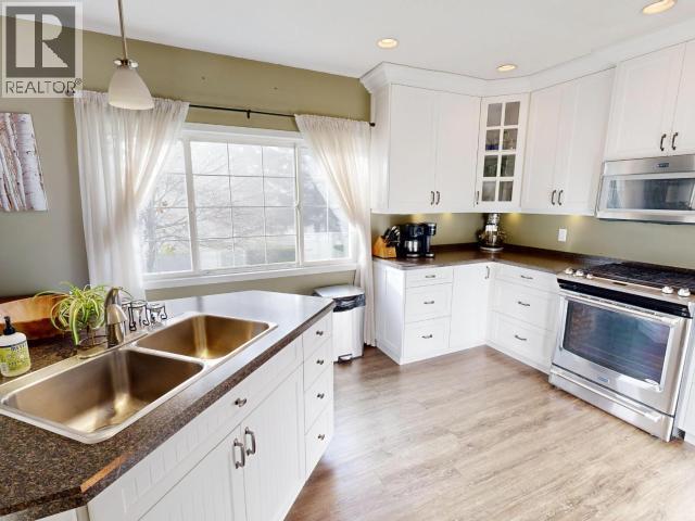 7241 WARNER STREET, Powell River