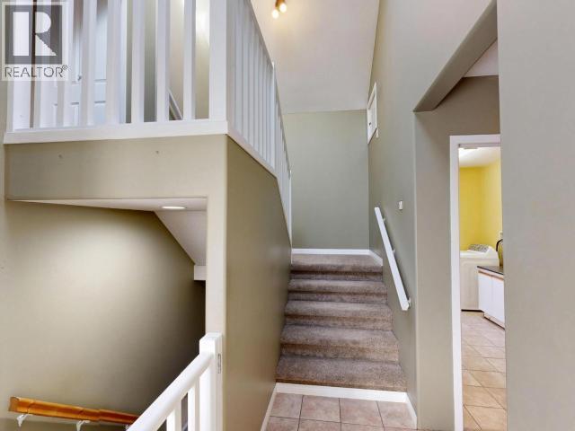 7241 WARNER STREET, Powell River