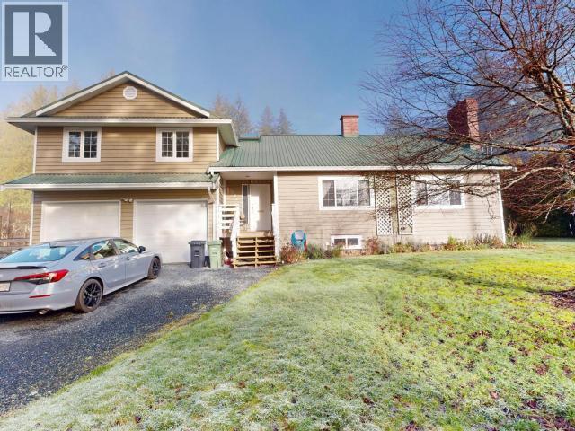 7241 WARNER STREET, Powell River