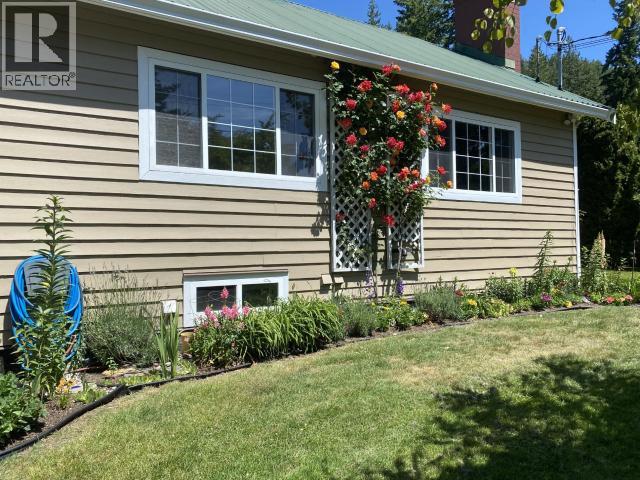 7241 WARNER STREET, Powell River