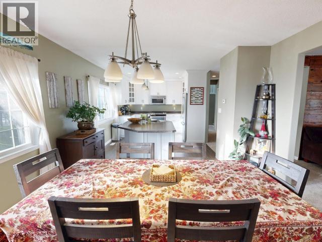 7241 WARNER STREET, Powell River