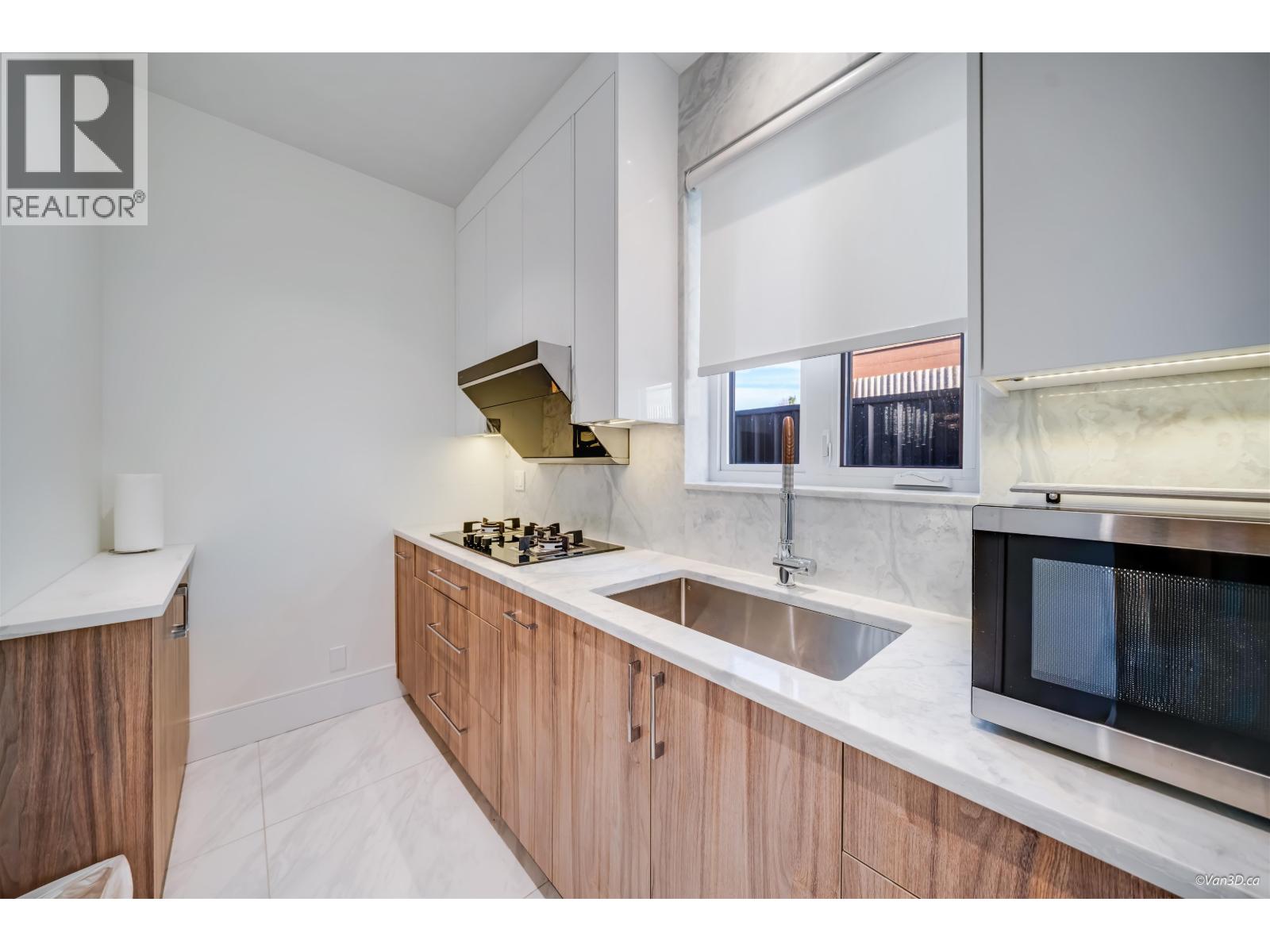 3771 BOWEN Drive, Richmond