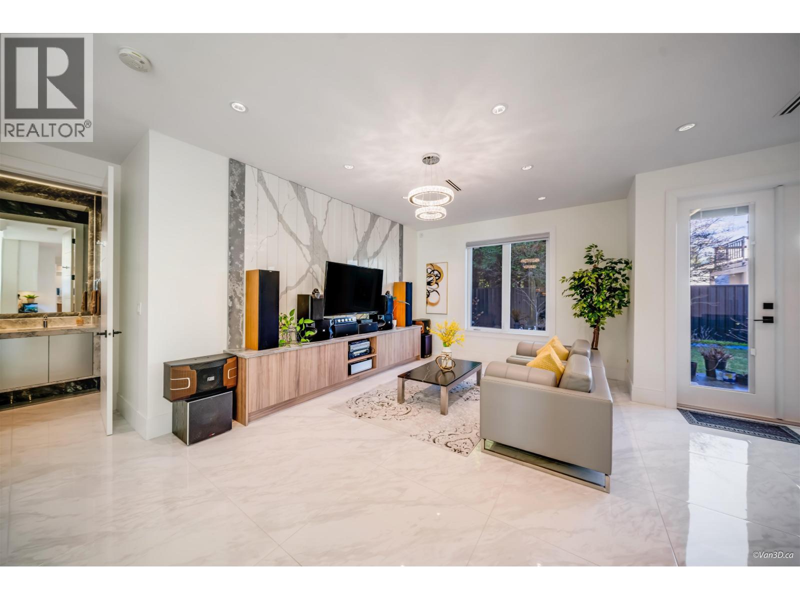 3771 BOWEN Drive, Richmond