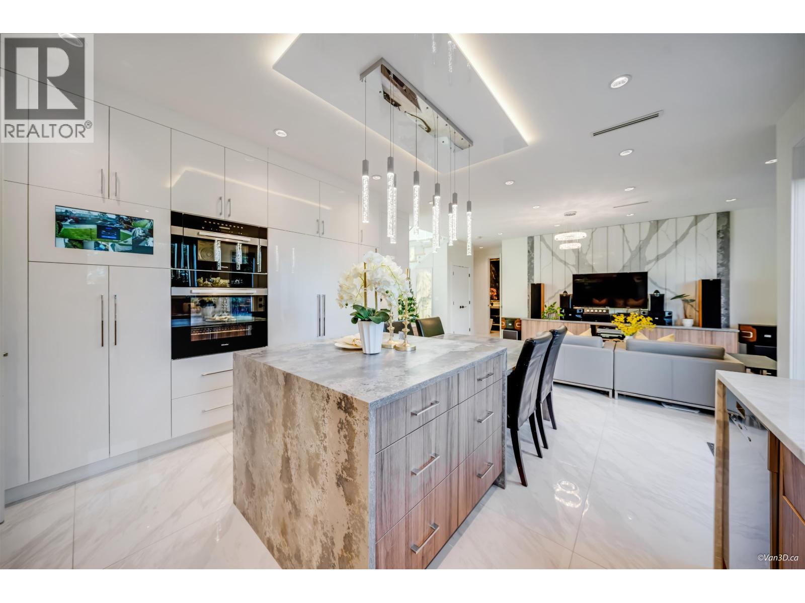 3771 BOWEN Drive, Richmond