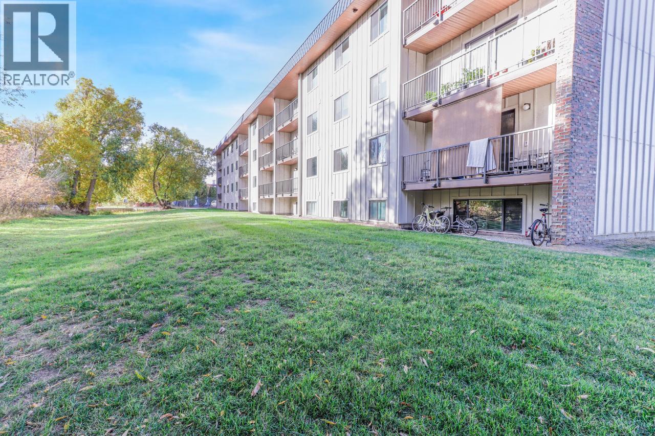 606 18TH Avenue N Unit# 203, Cranbrook