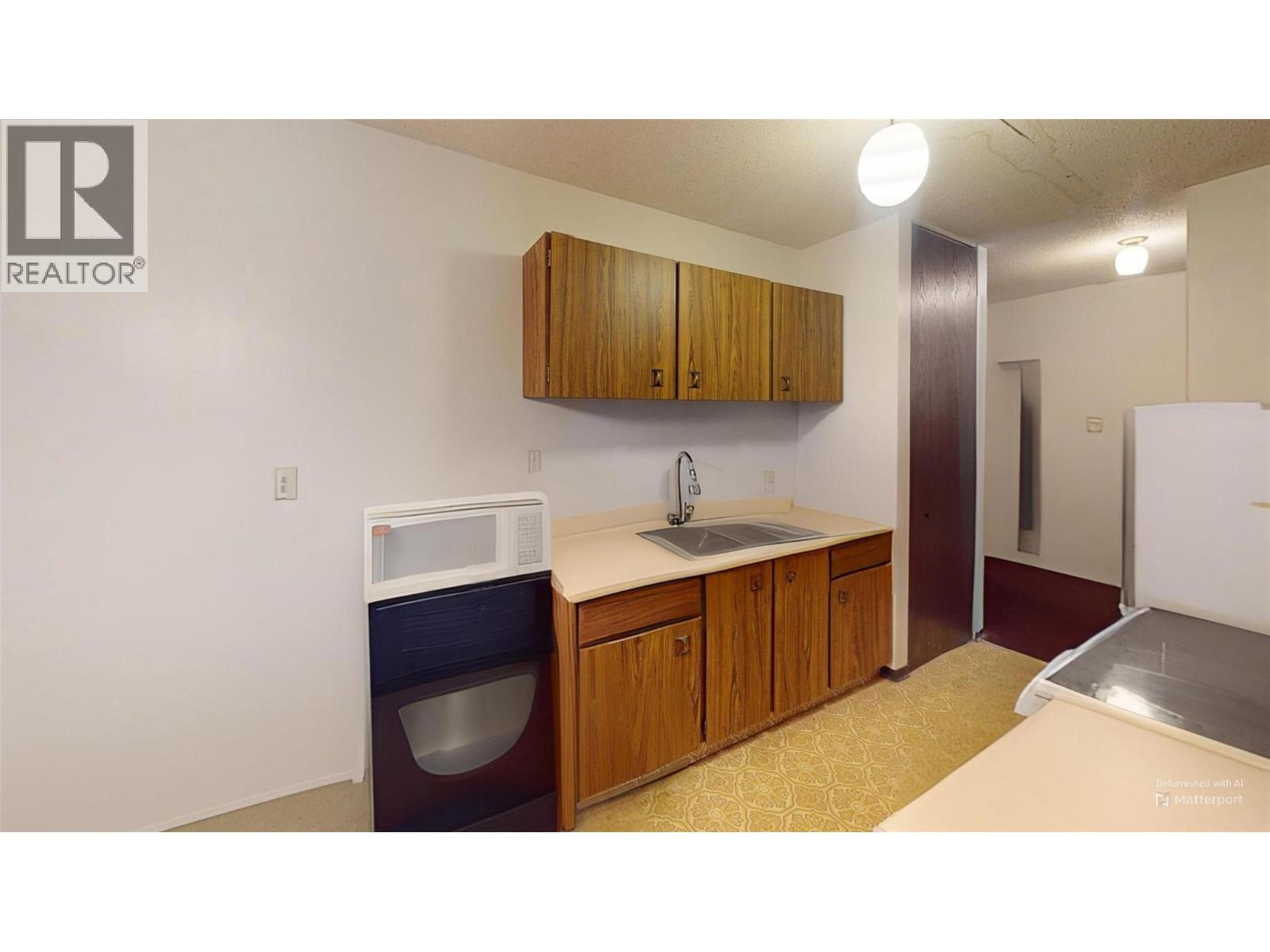 606 18TH Avenue N Unit# 203, Cranbrook