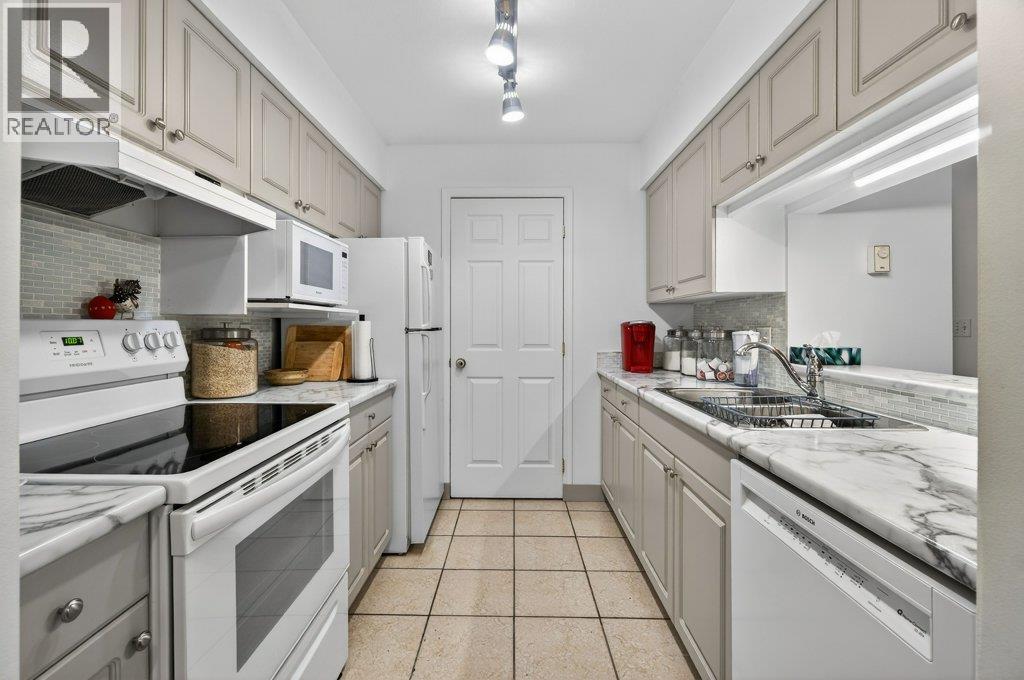 209 650 3 Street Southwest, Salmon Arm