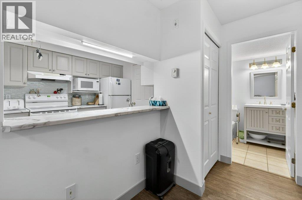 209 650 3 Street Southwest, Salmon Arm