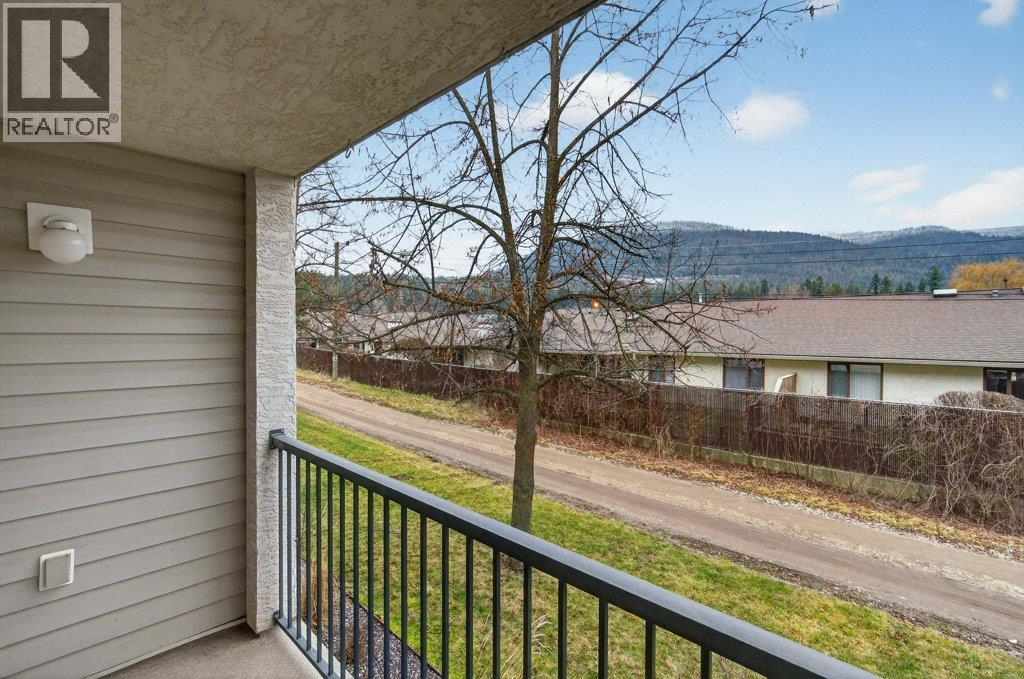 209 650 3 Street Southwest, Salmon Arm