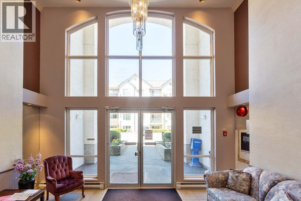 209 650 3 Street Southwest, Salmon Arm