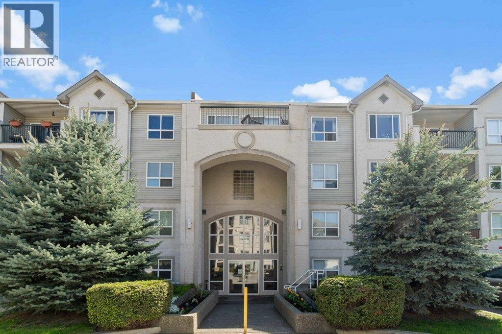 209 650 3 Street Southwest, Salmon Arm