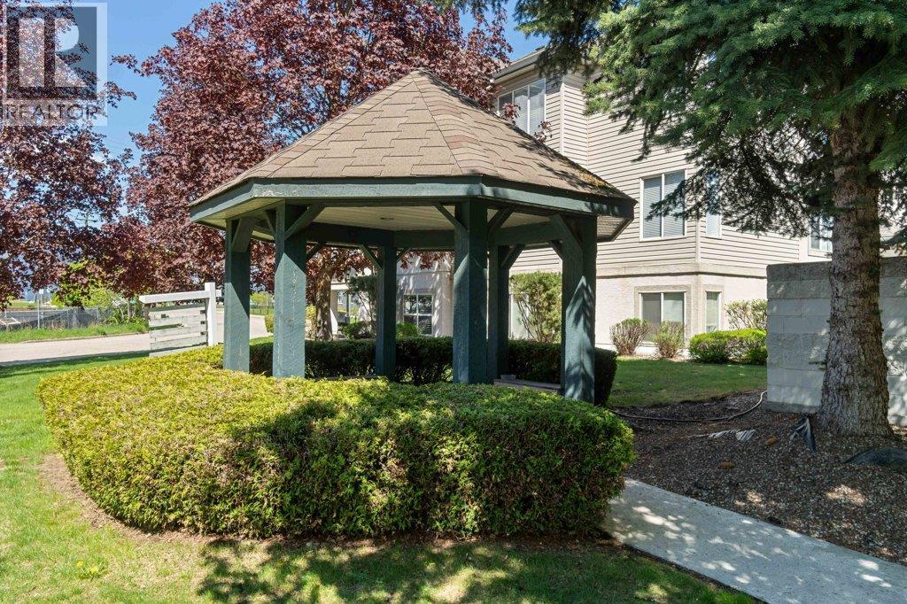 209 650 3 Street Southwest, Salmon Arm