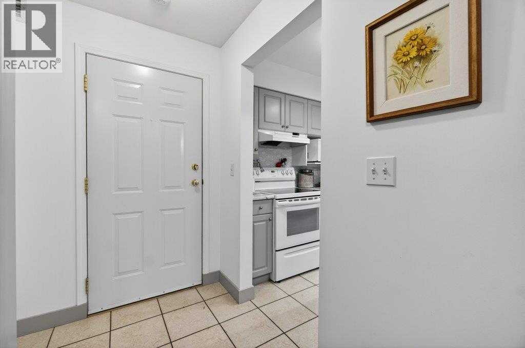 209 650 3 Street Southwest, Salmon Arm