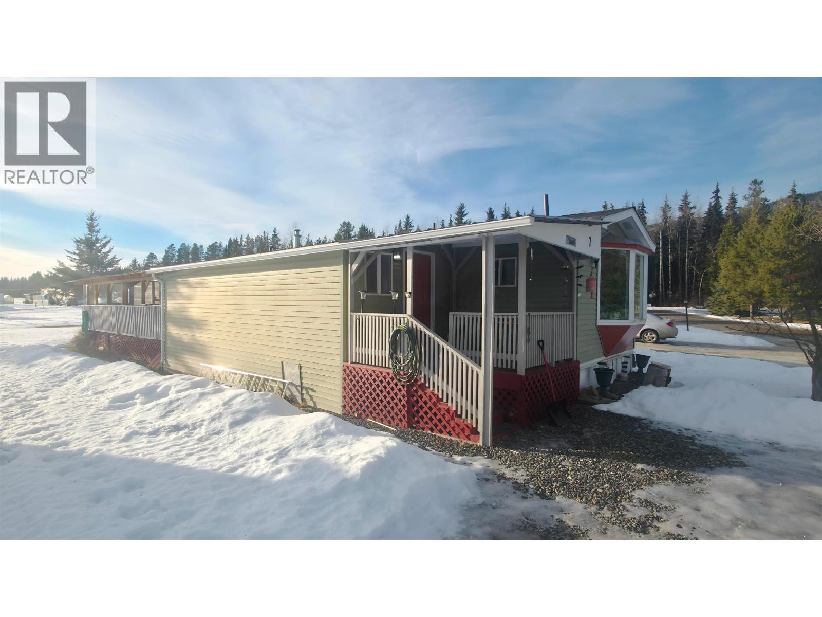 #7 3960 DRIVE-IN ROAD - 25