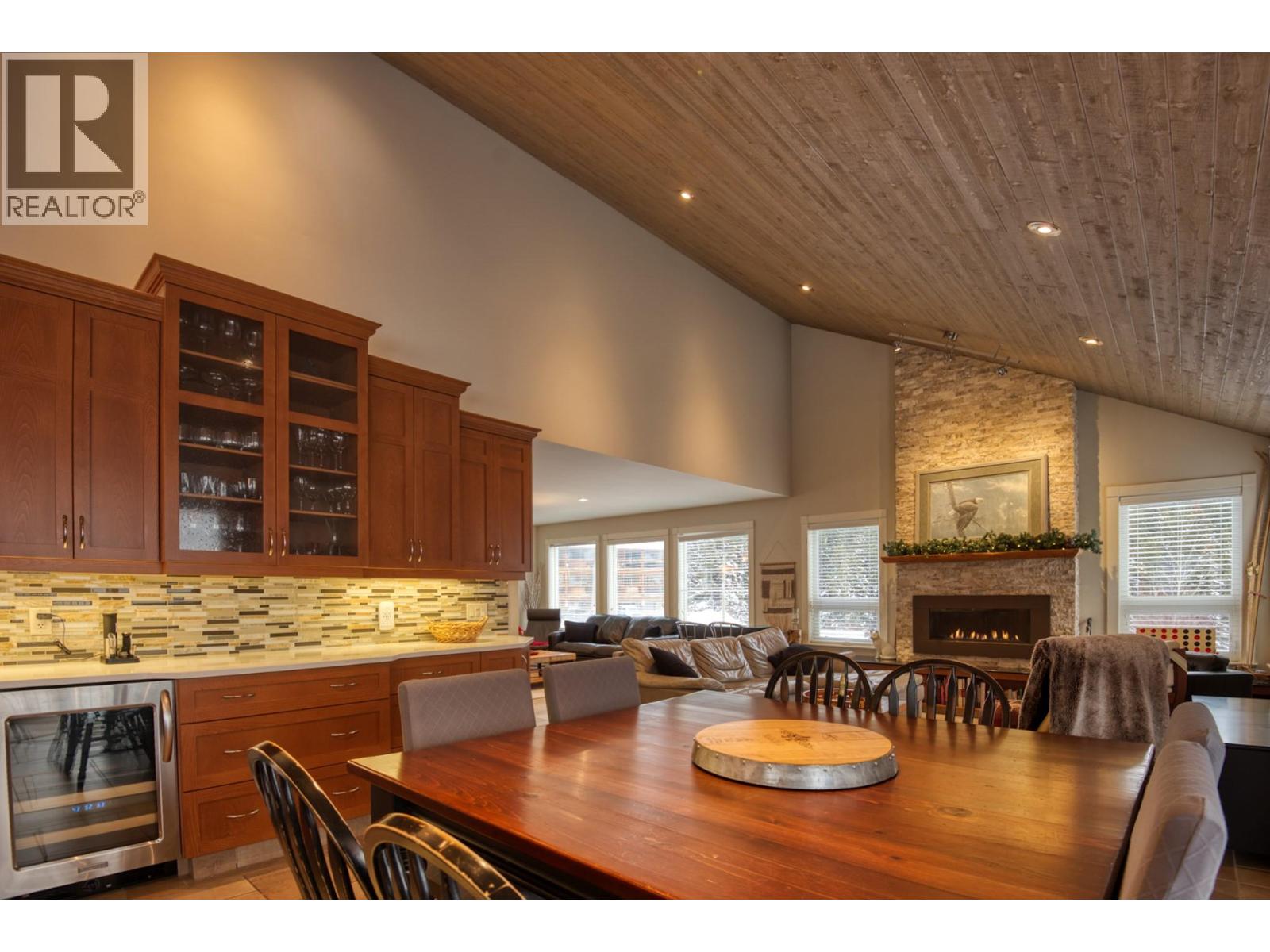 152 CLEARVIEW CRESCENT - 23