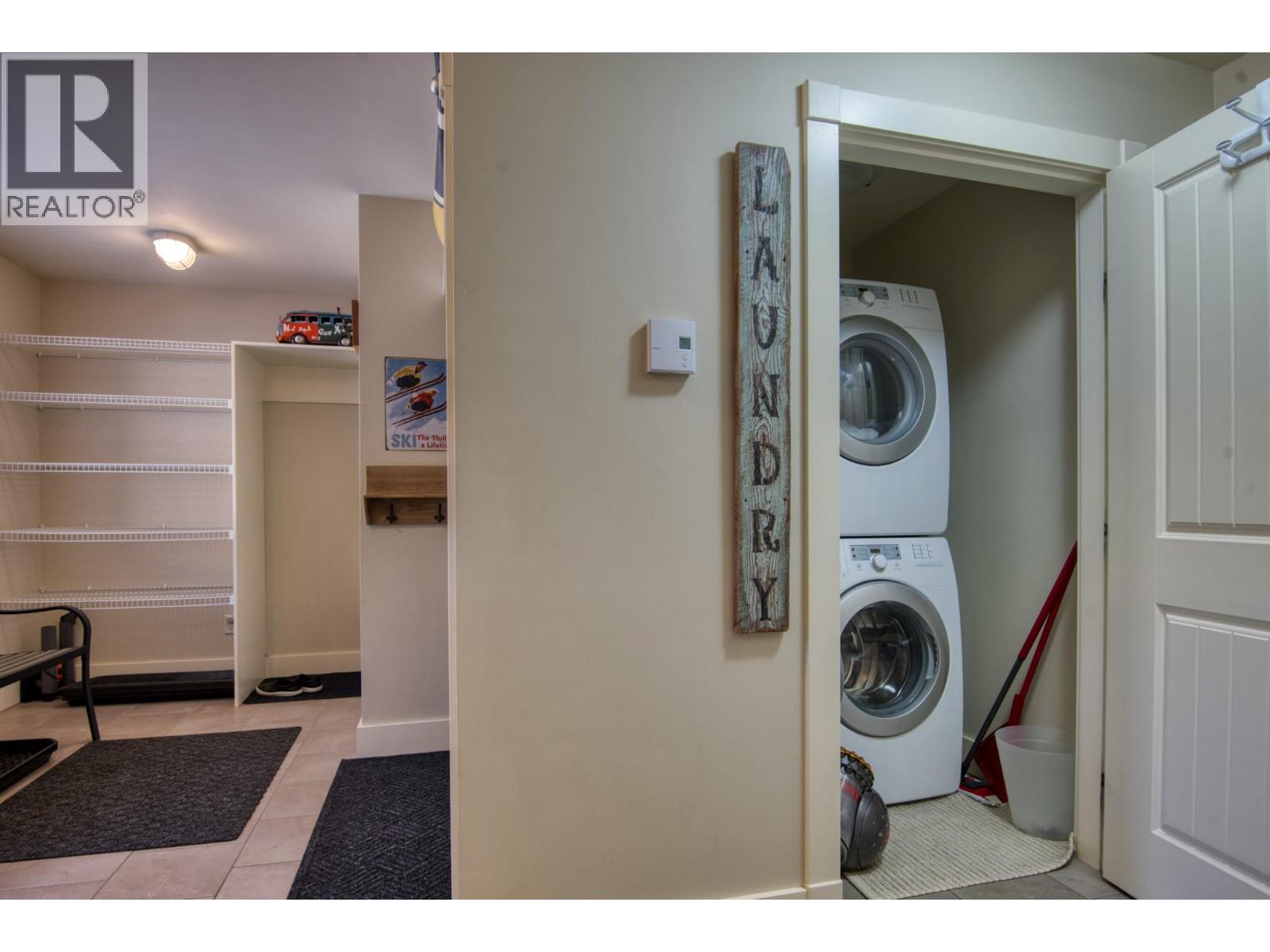 152 CLEARVIEW CRESCENT - 45