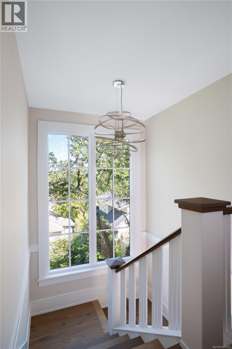  2175 Granite Street, Oak Bay