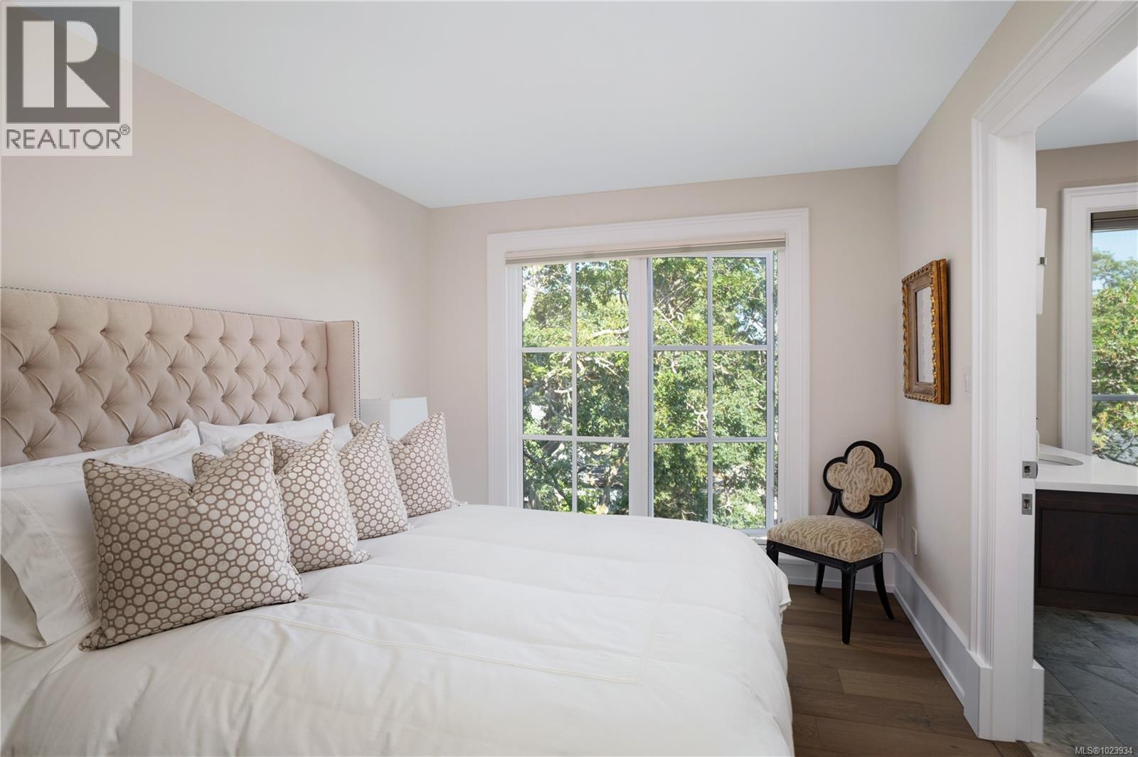  2175 Granite Street, Oak Bay