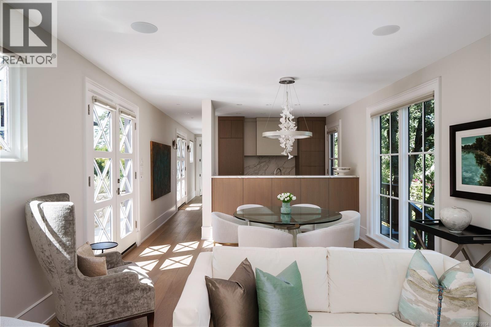  2175 Granite Street, Oak Bay