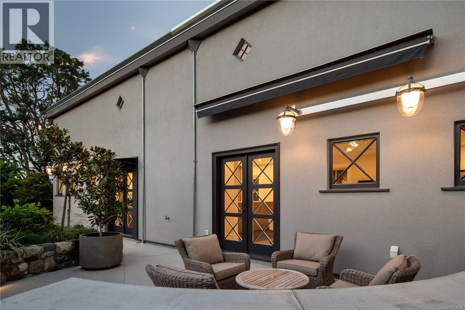  2175 Granite Street, Oak Bay