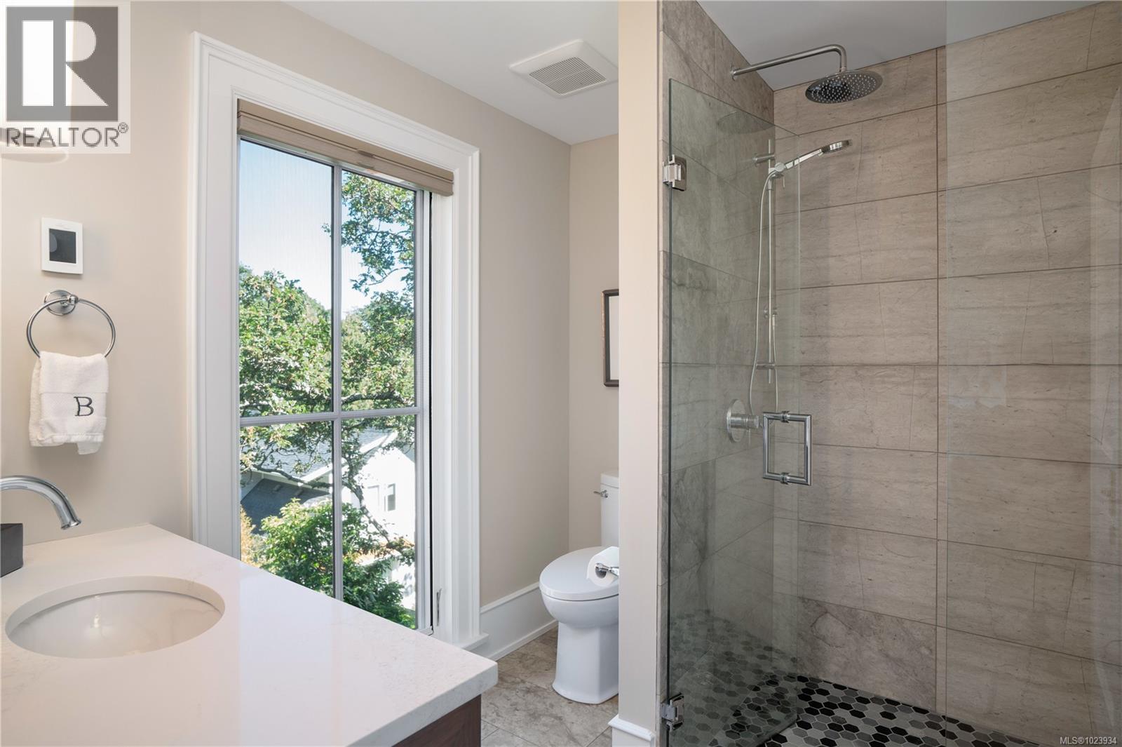  2175 Granite Street, Oak Bay