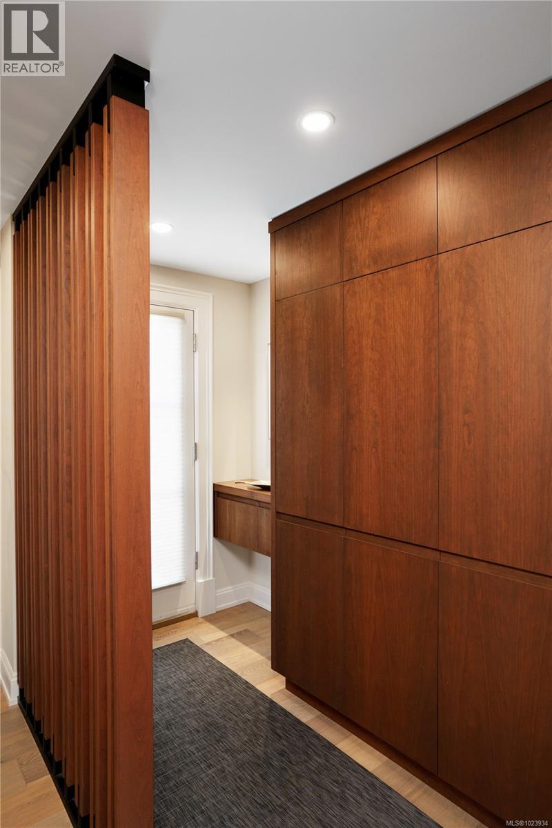  2175 Granite Street, Oak Bay