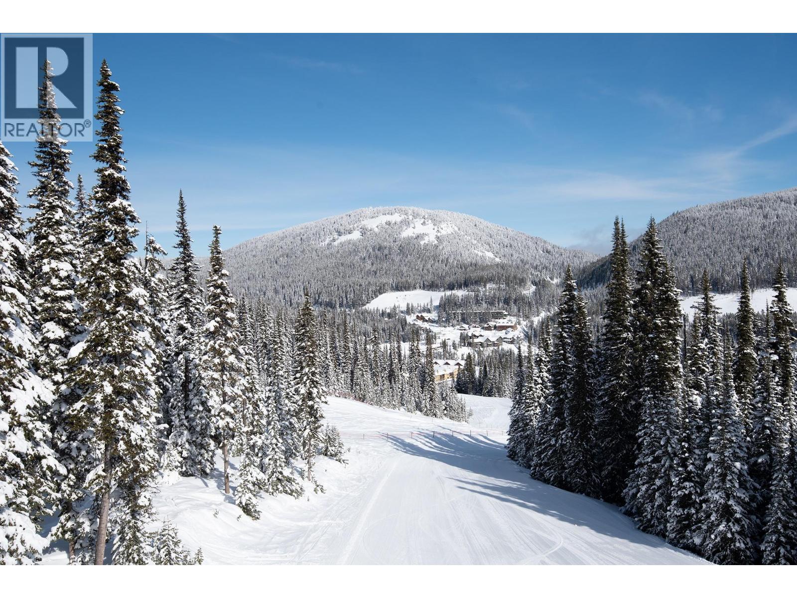 152 CLEARVIEW CRESCENT - 84