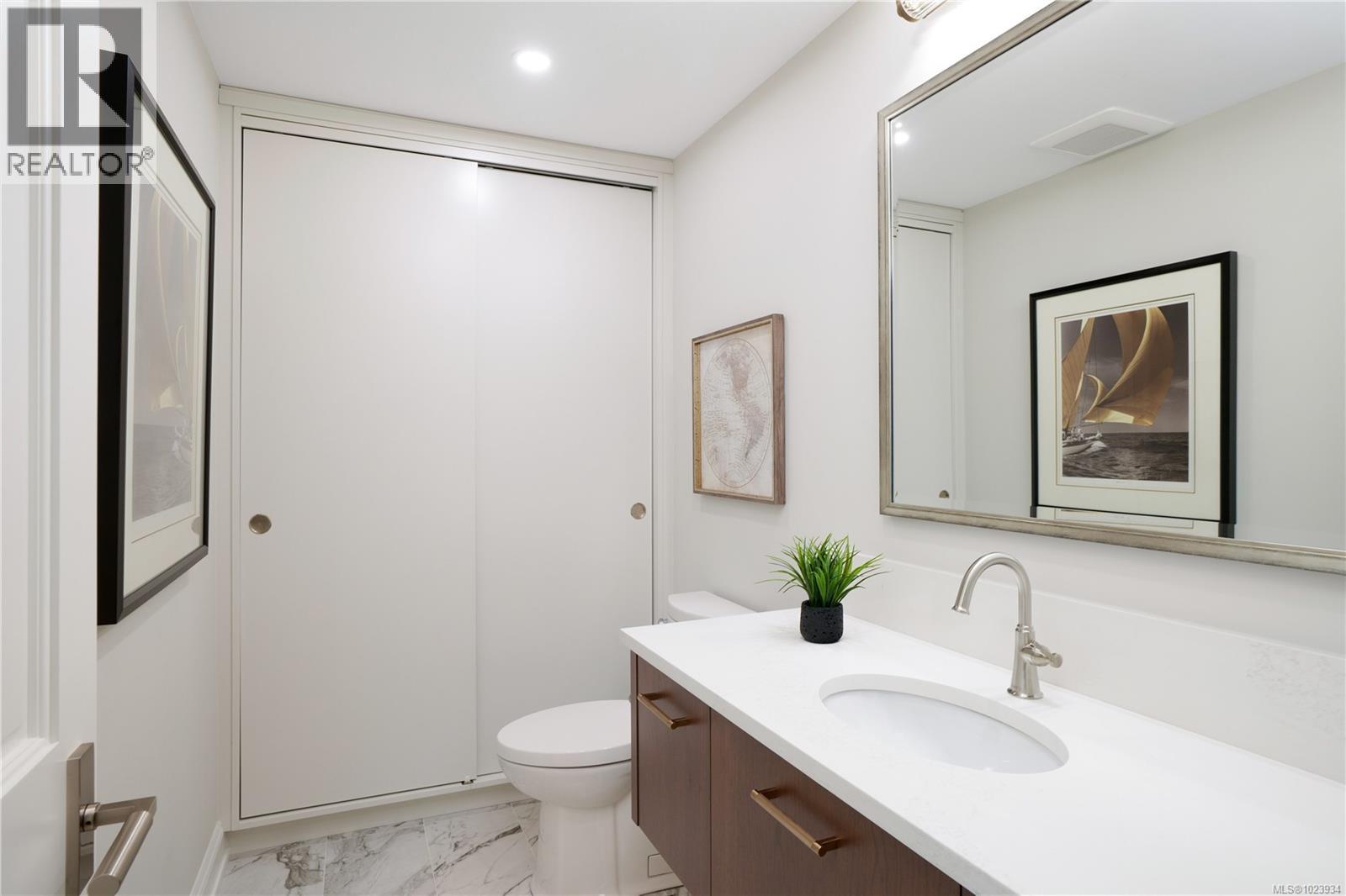  2175 Granite Street, Oak Bay