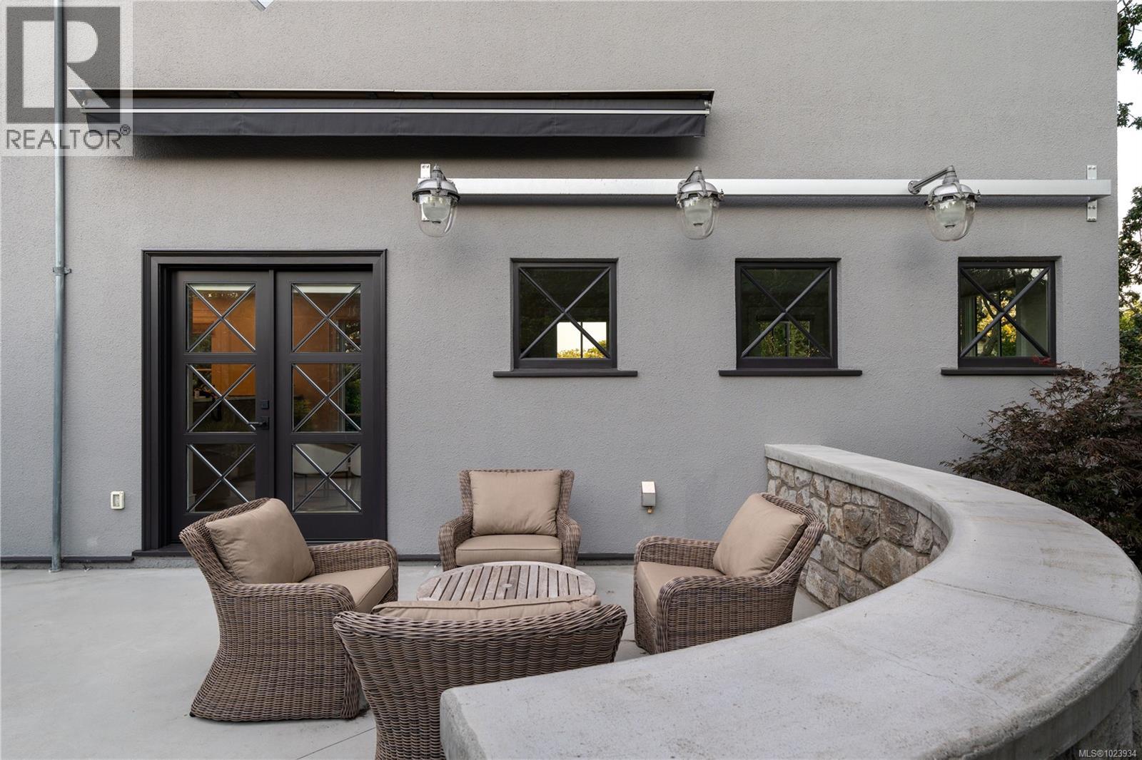  2175 Granite Street, Oak Bay