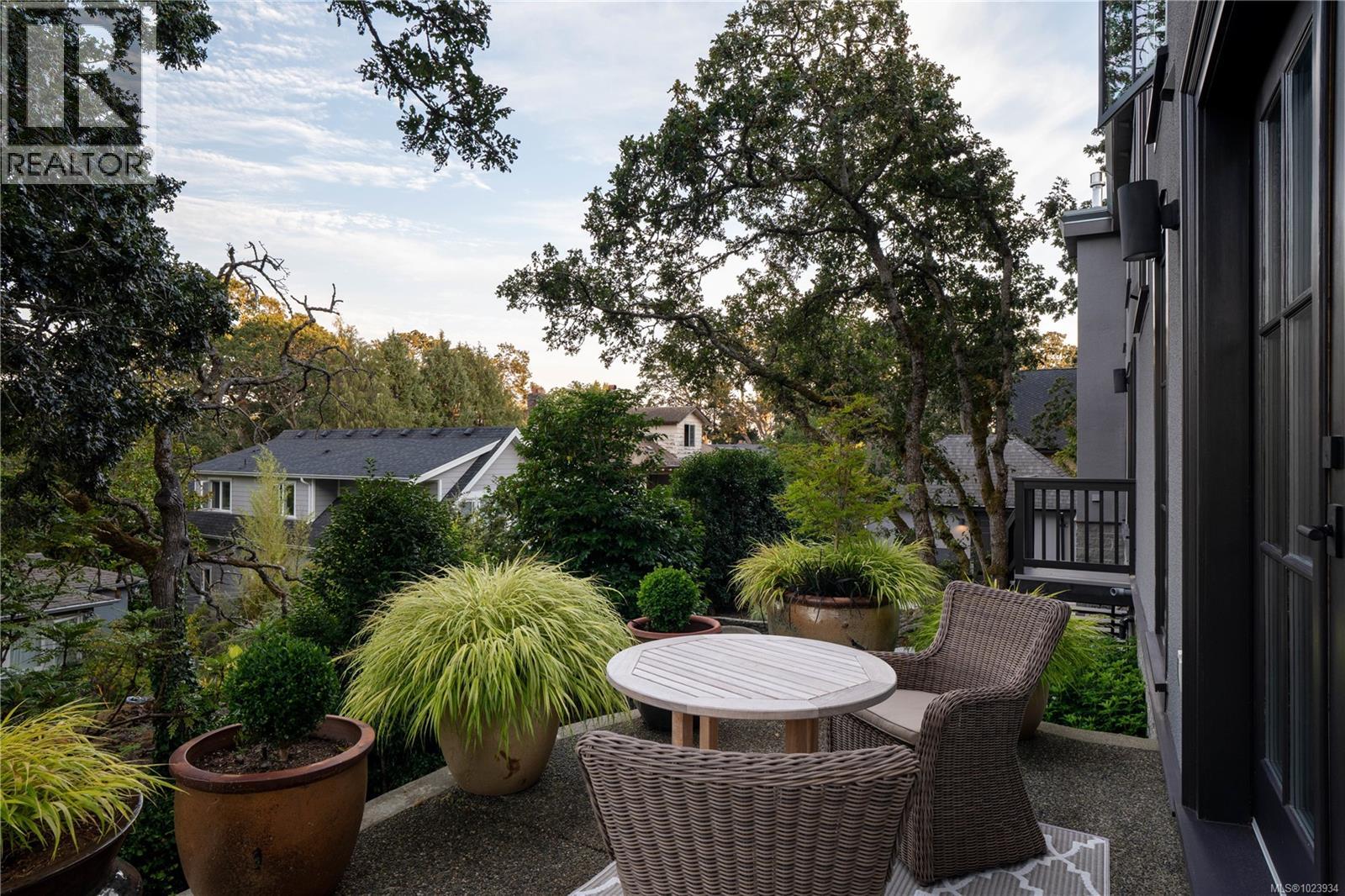  2175 Granite Street, Oak Bay