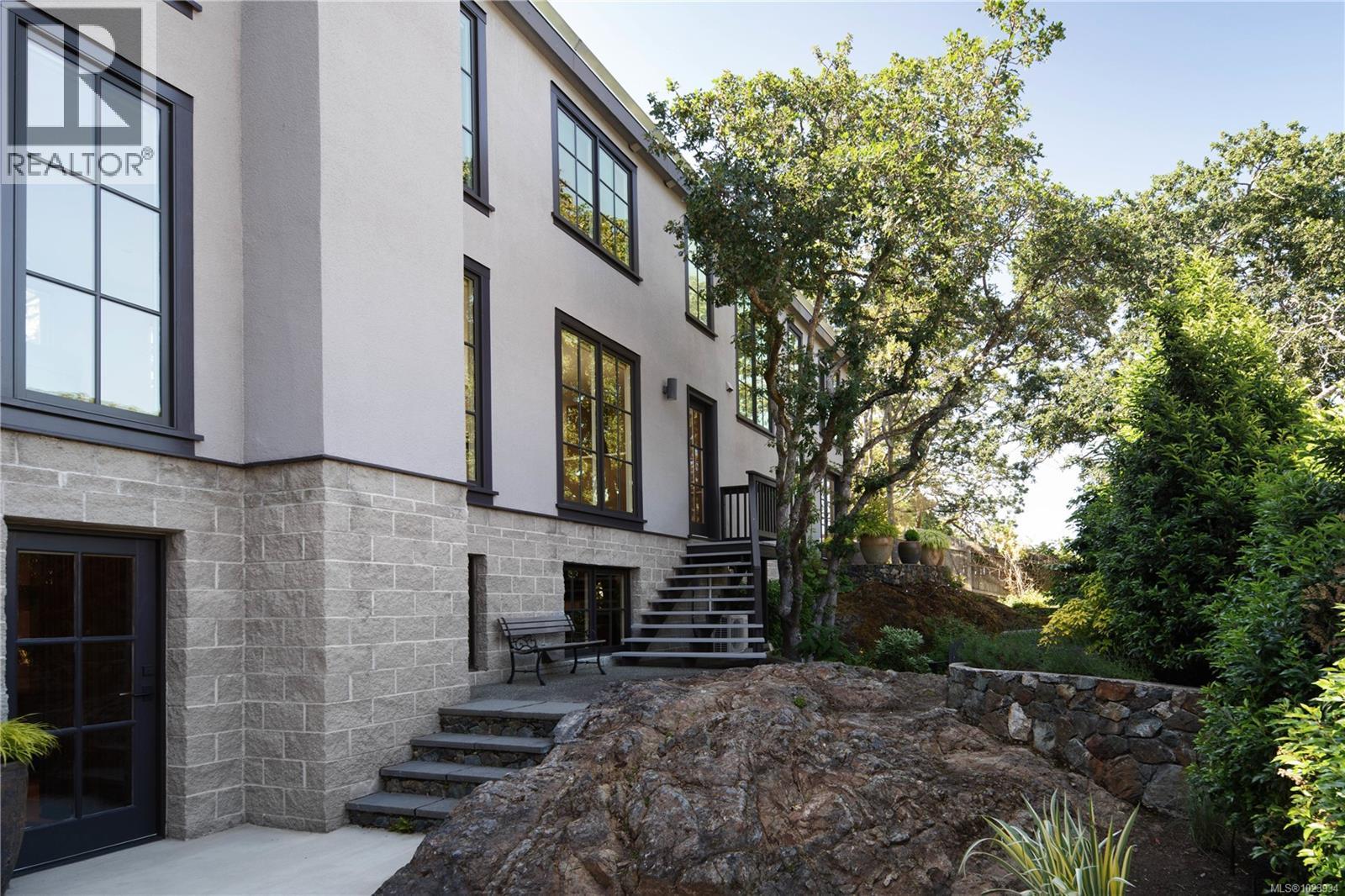  2175 Granite Street, Oak Bay