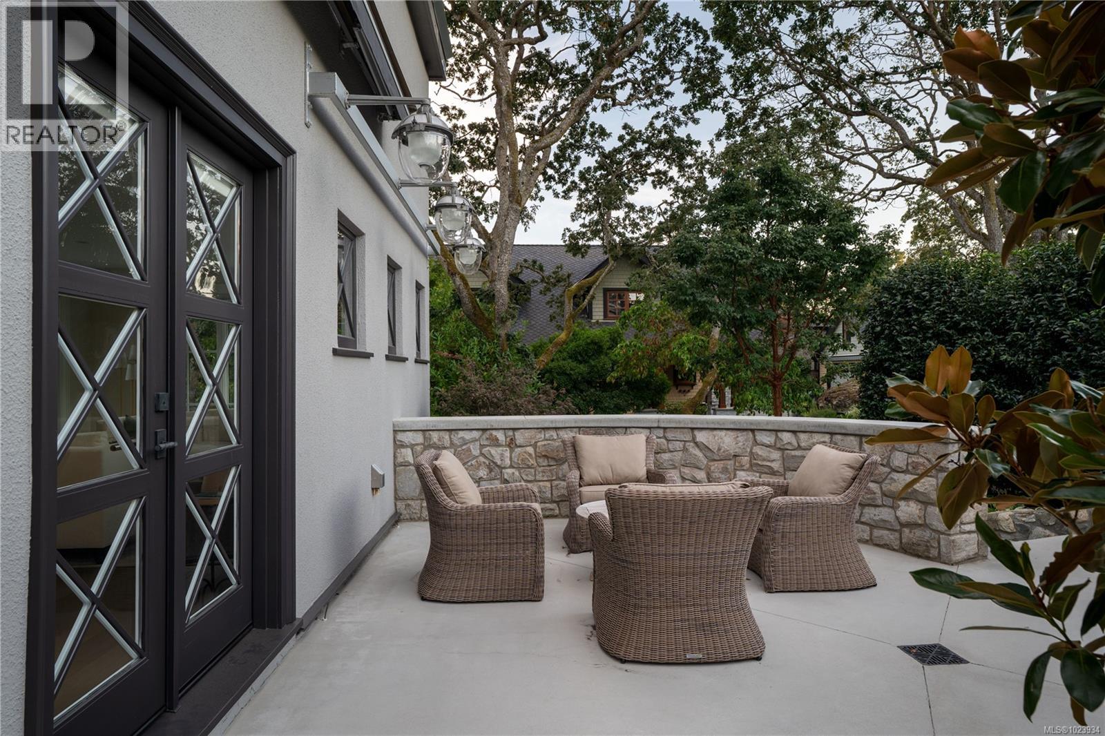  2175 Granite Street, Oak Bay