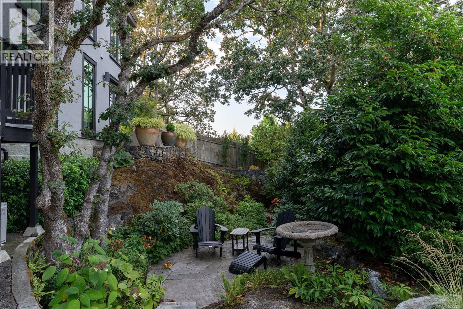  2175 Granite Street, Oak Bay