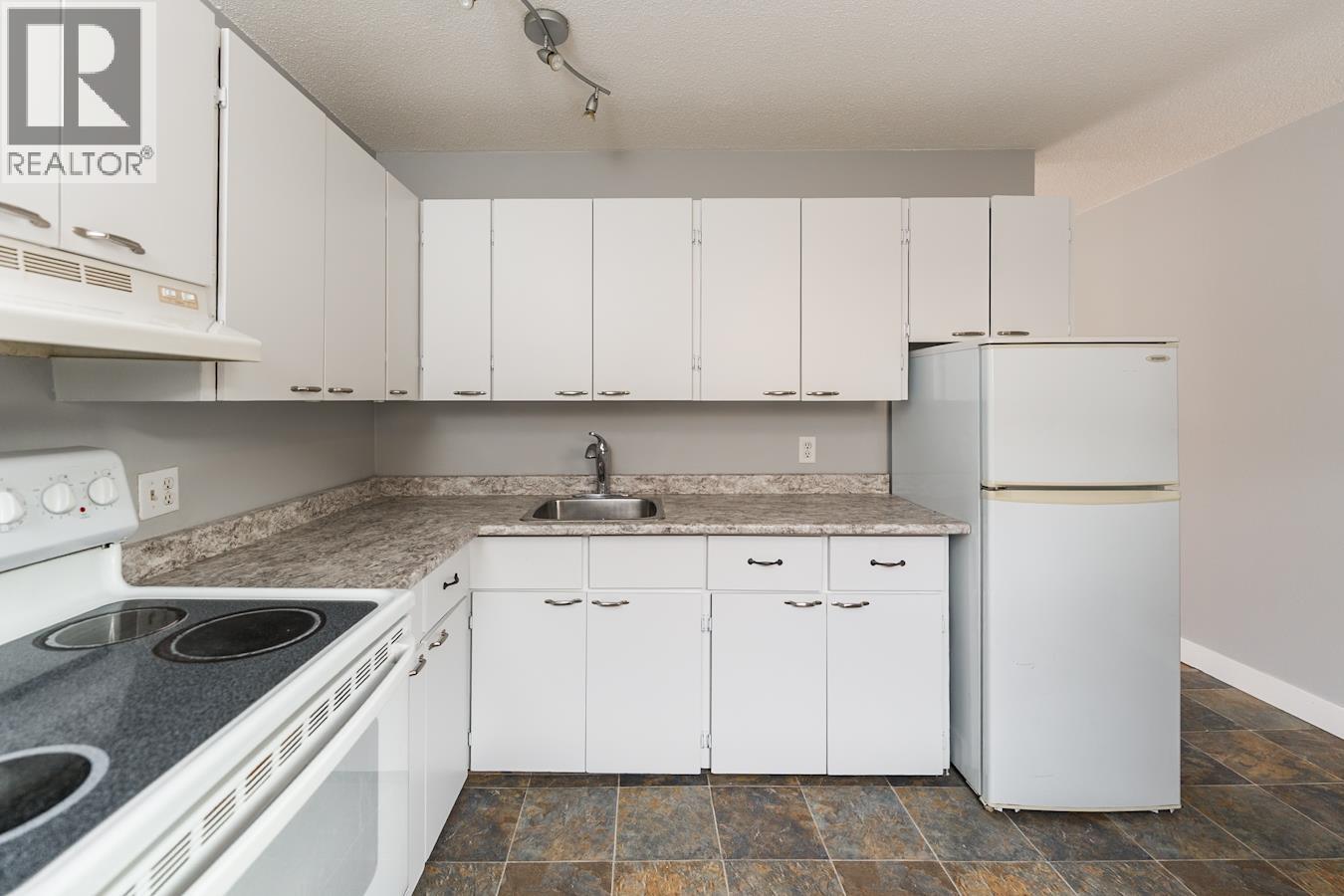 F53 1900 STRATHCONA AVENUE, Prince George