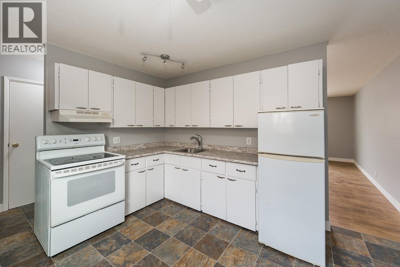 F53 1900 STRATHCONA AVENUE, Prince George