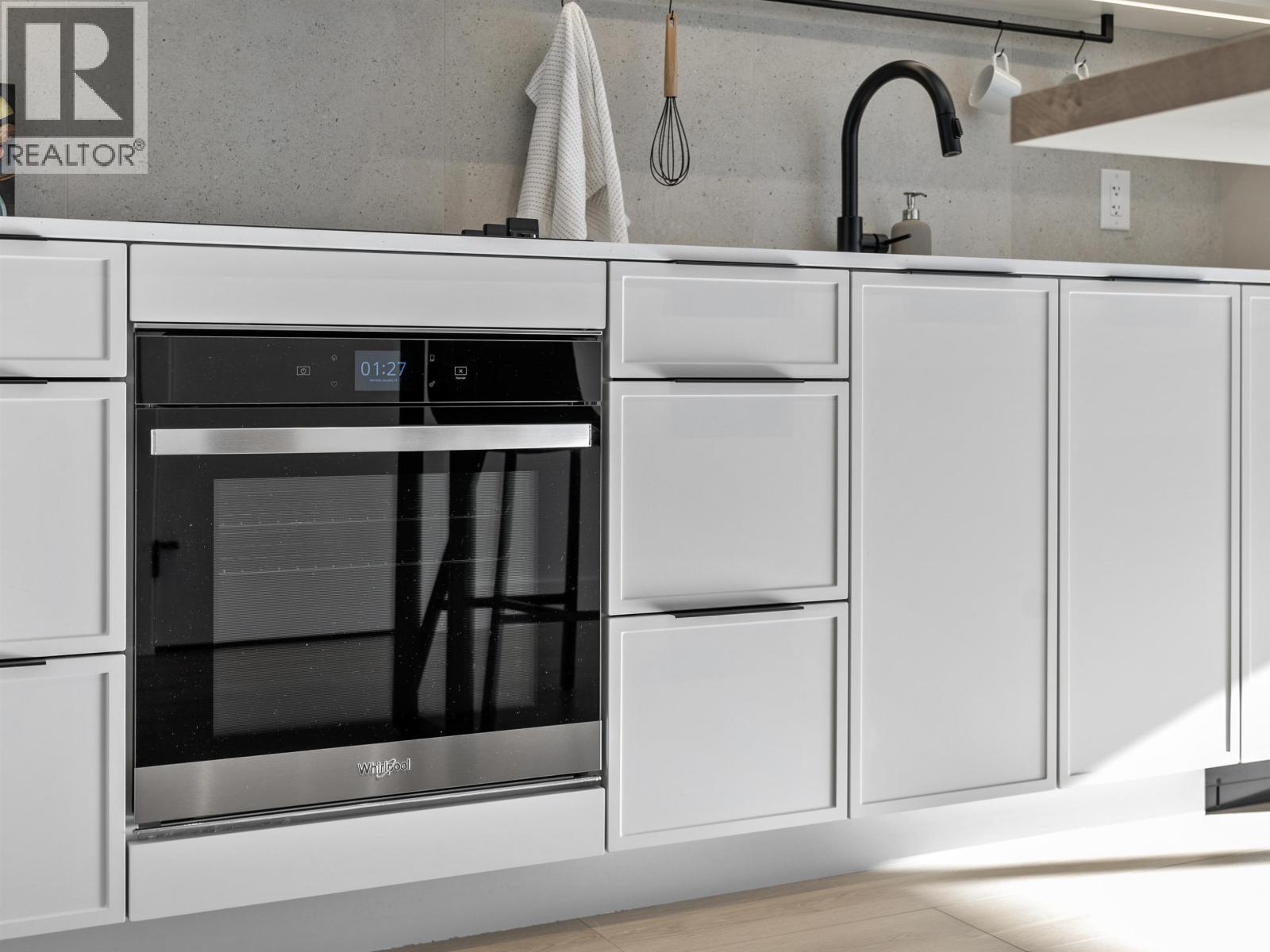 505 3055 MURRAY STREET, Port Moody