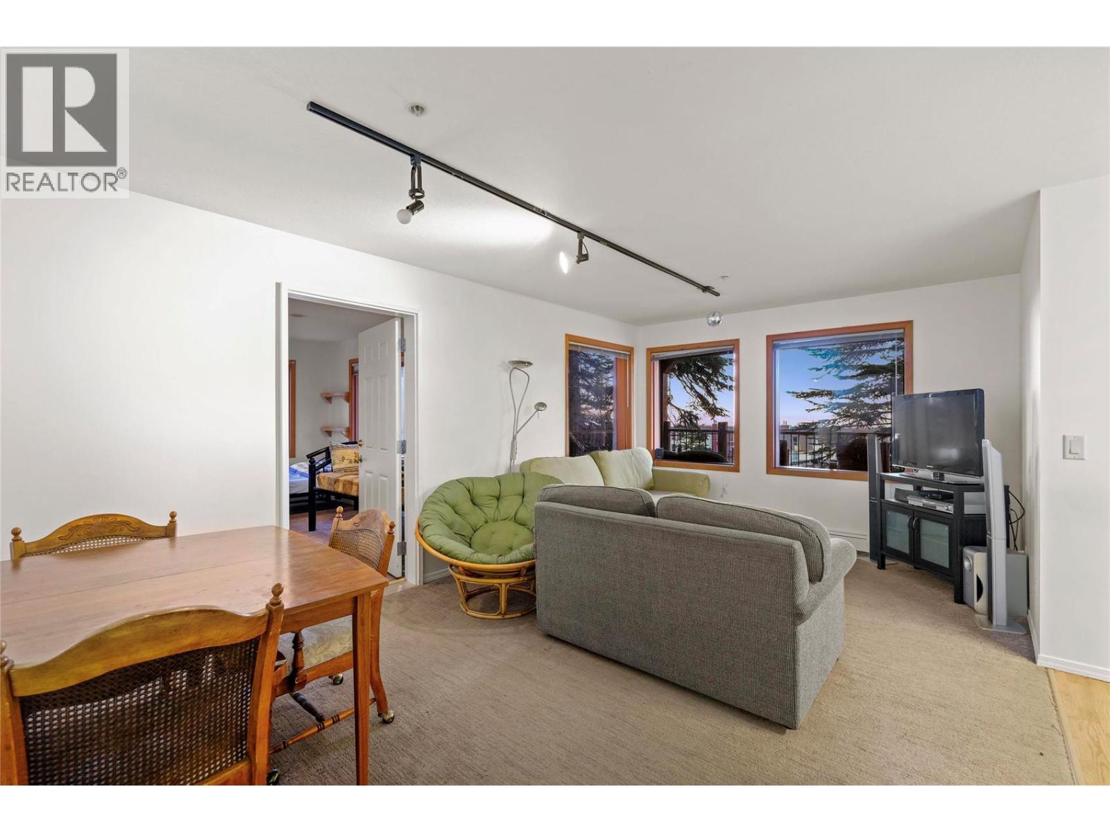 6395 Whiskey Jack Road - 14