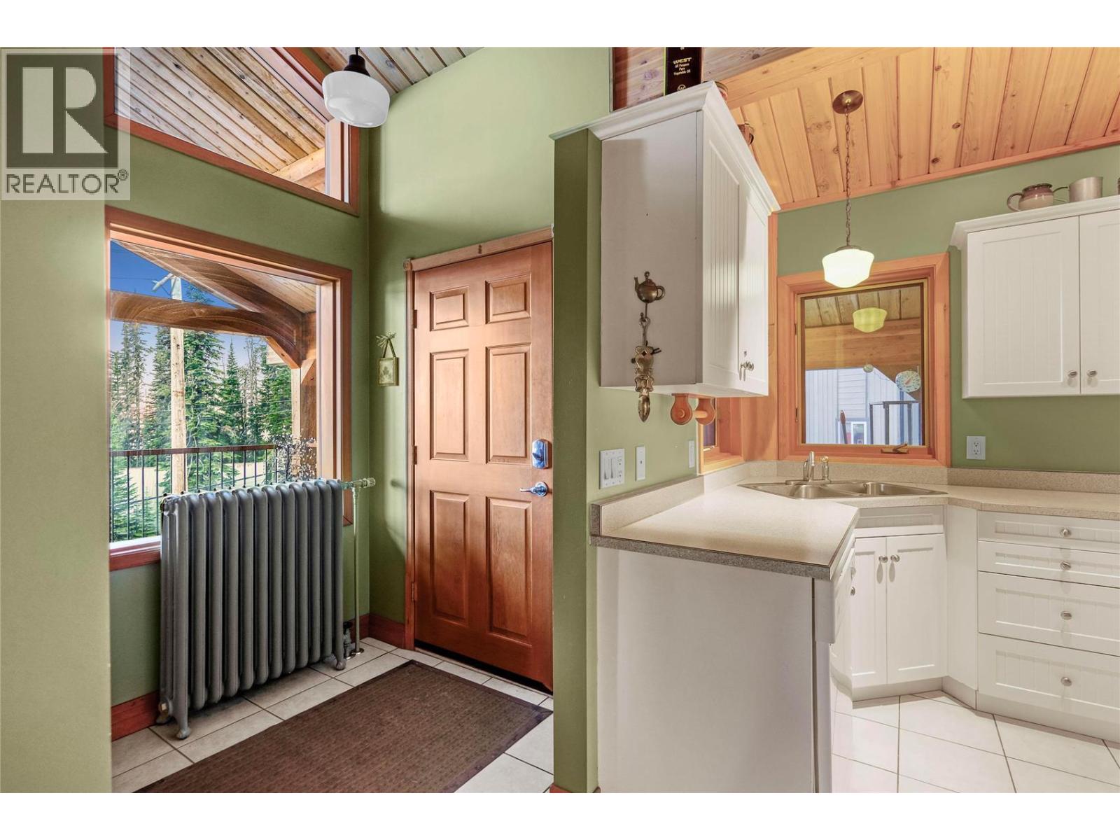 6395 Whiskey Jack Road - 32