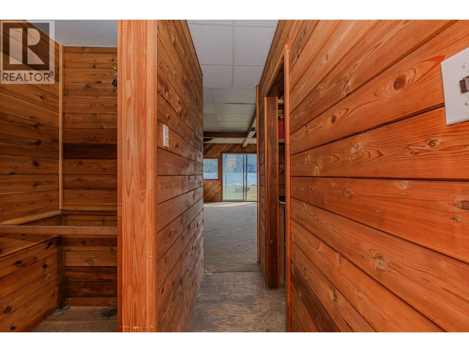 8323 Trans Canada Highway, Revelstoke