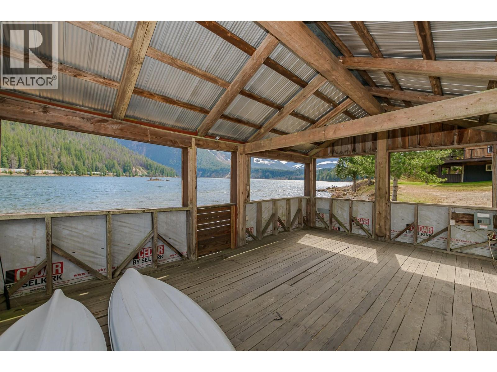 8323 Trans Canada Highway, Revelstoke