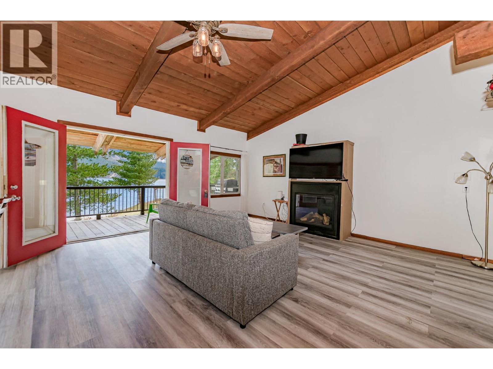 8323 Trans Canada Highway, Revelstoke