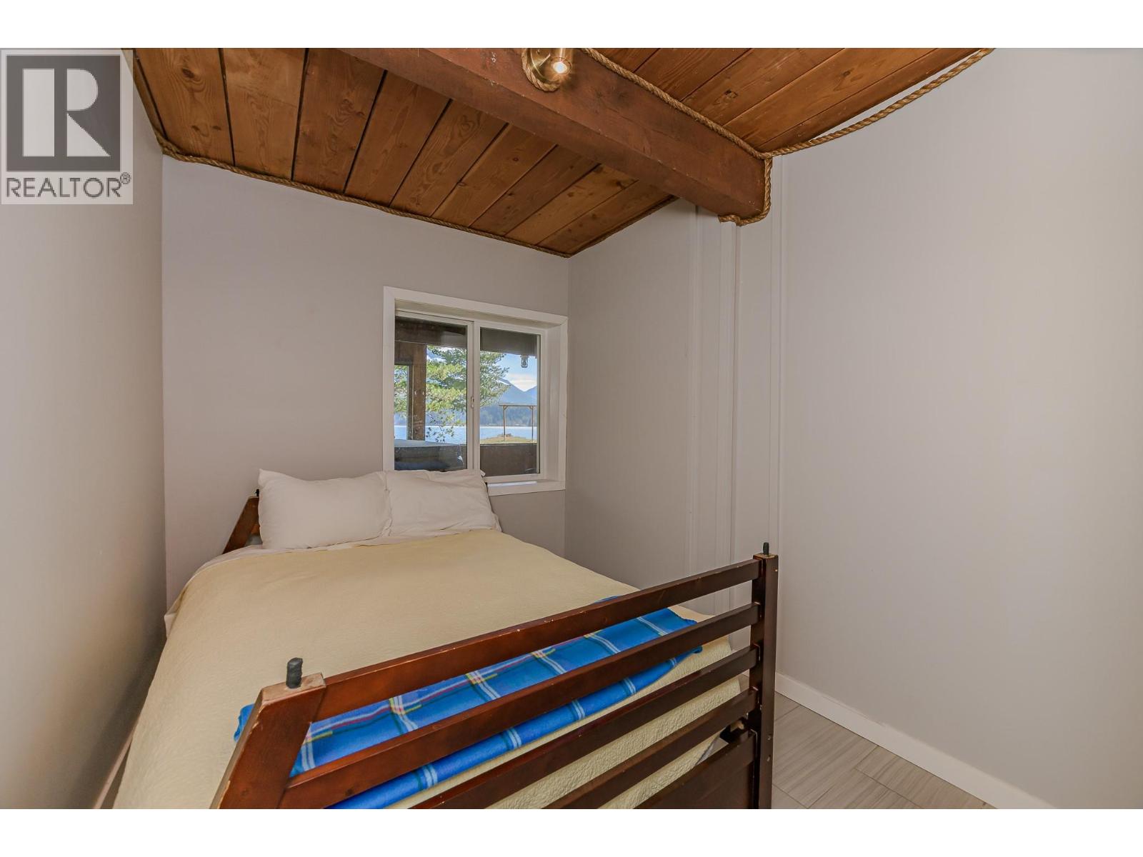 8323 Trans Canada Highway, Revelstoke