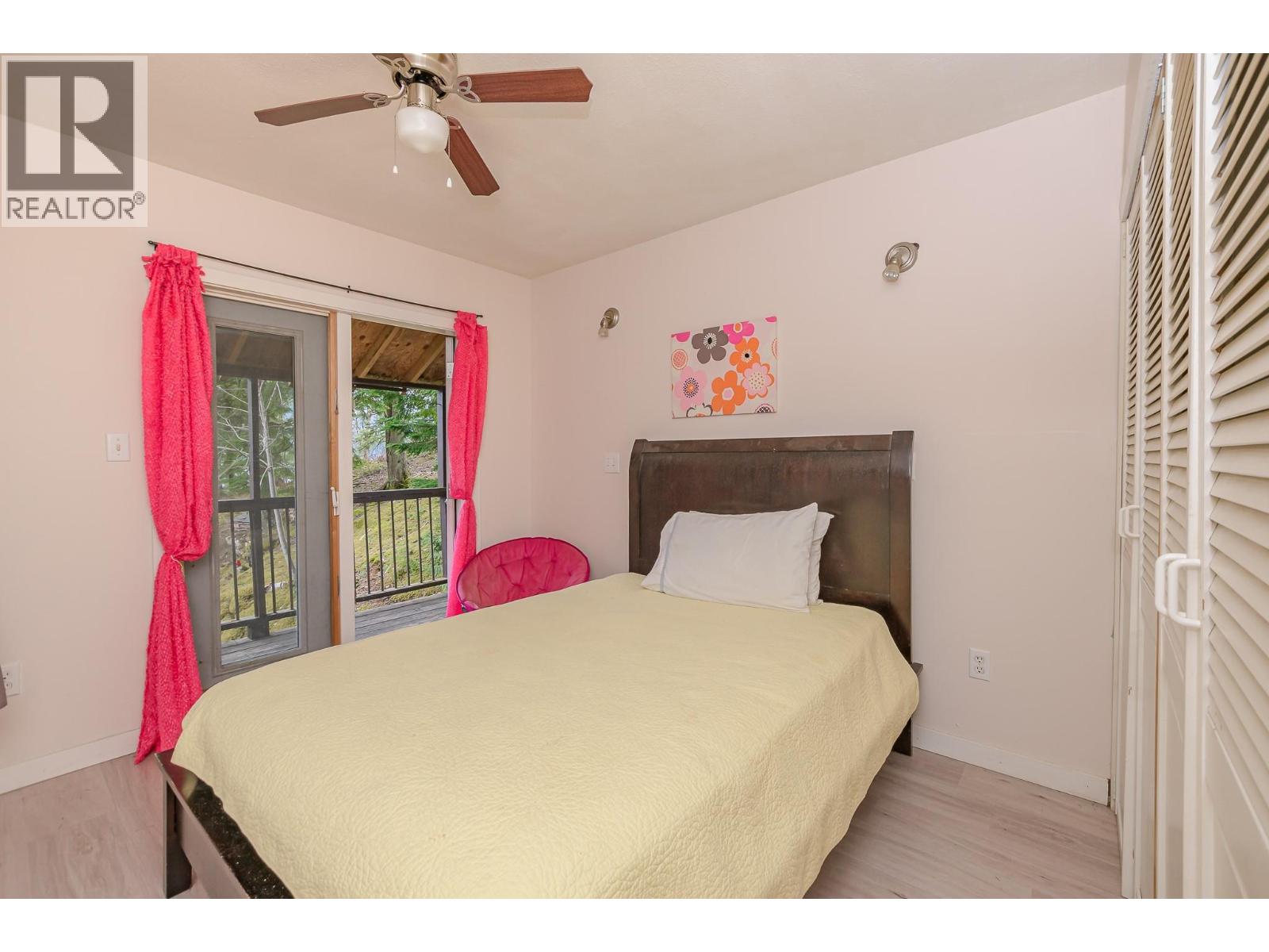 8323 Trans Canada Highway, Revelstoke