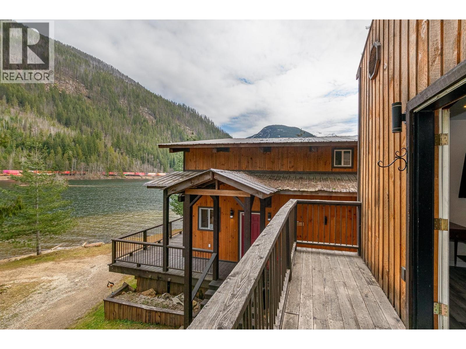 8323 Trans Canada Highway, Revelstoke