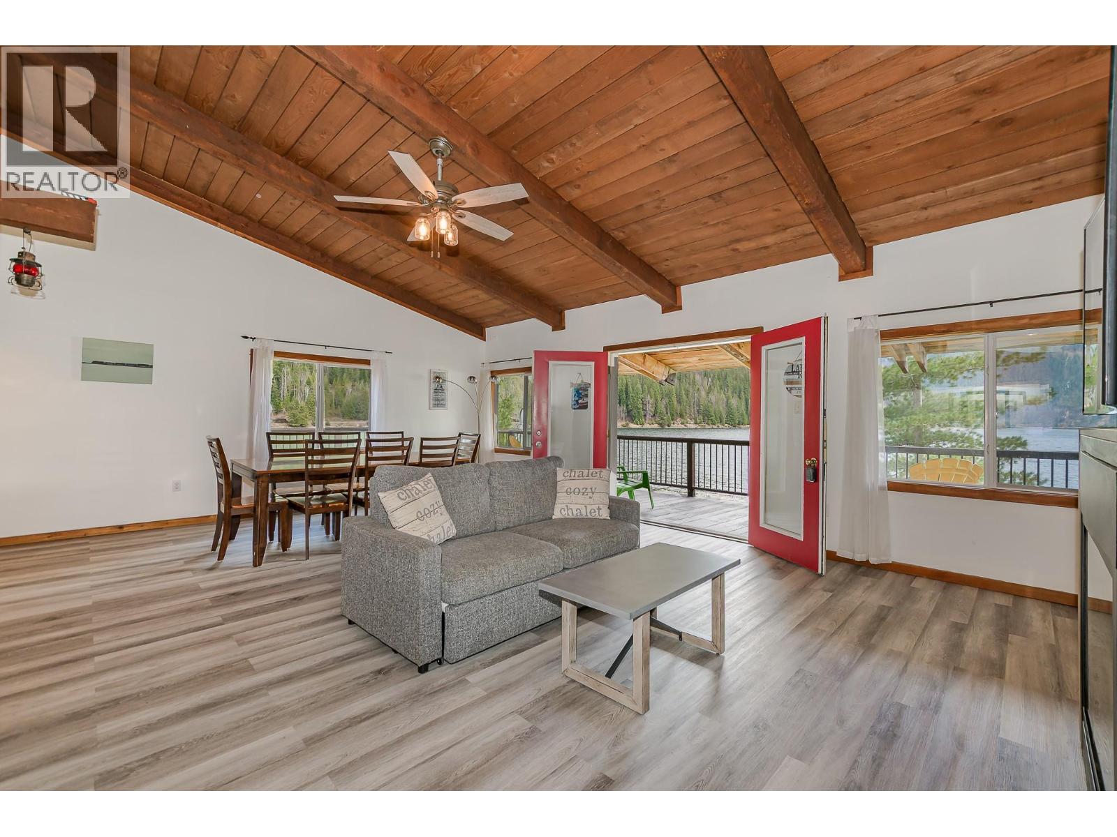 8323 Trans Canada Highway, Revelstoke