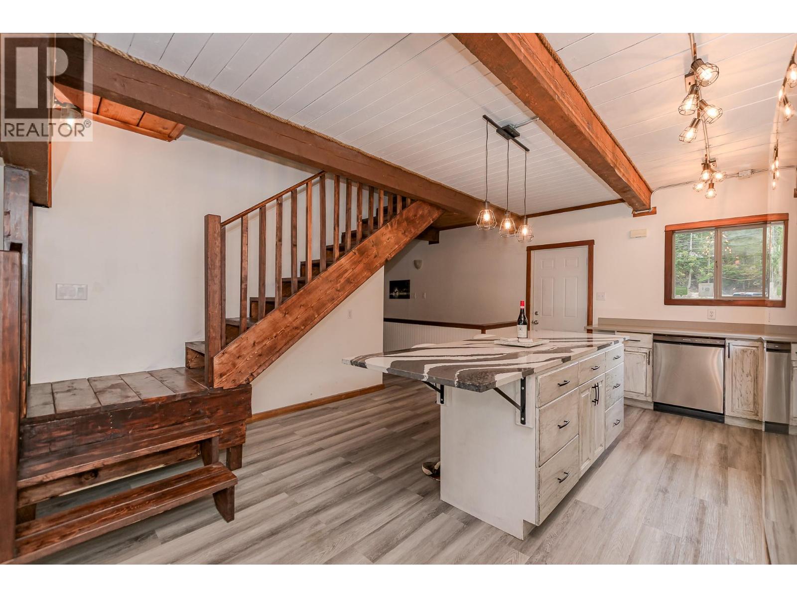 8323 Trans Canada Highway, Revelstoke