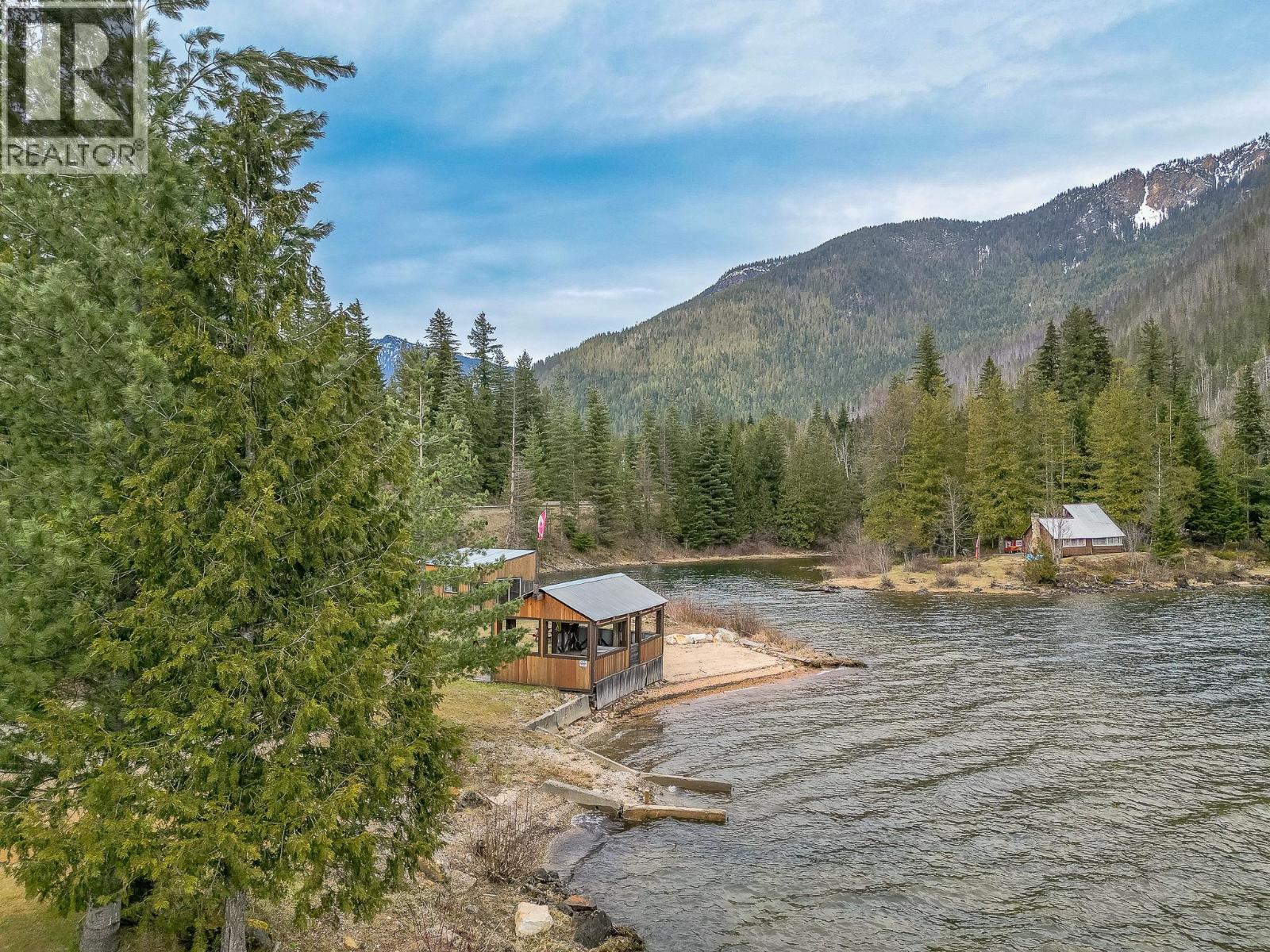 8323 Trans Canada Highway, Revelstoke