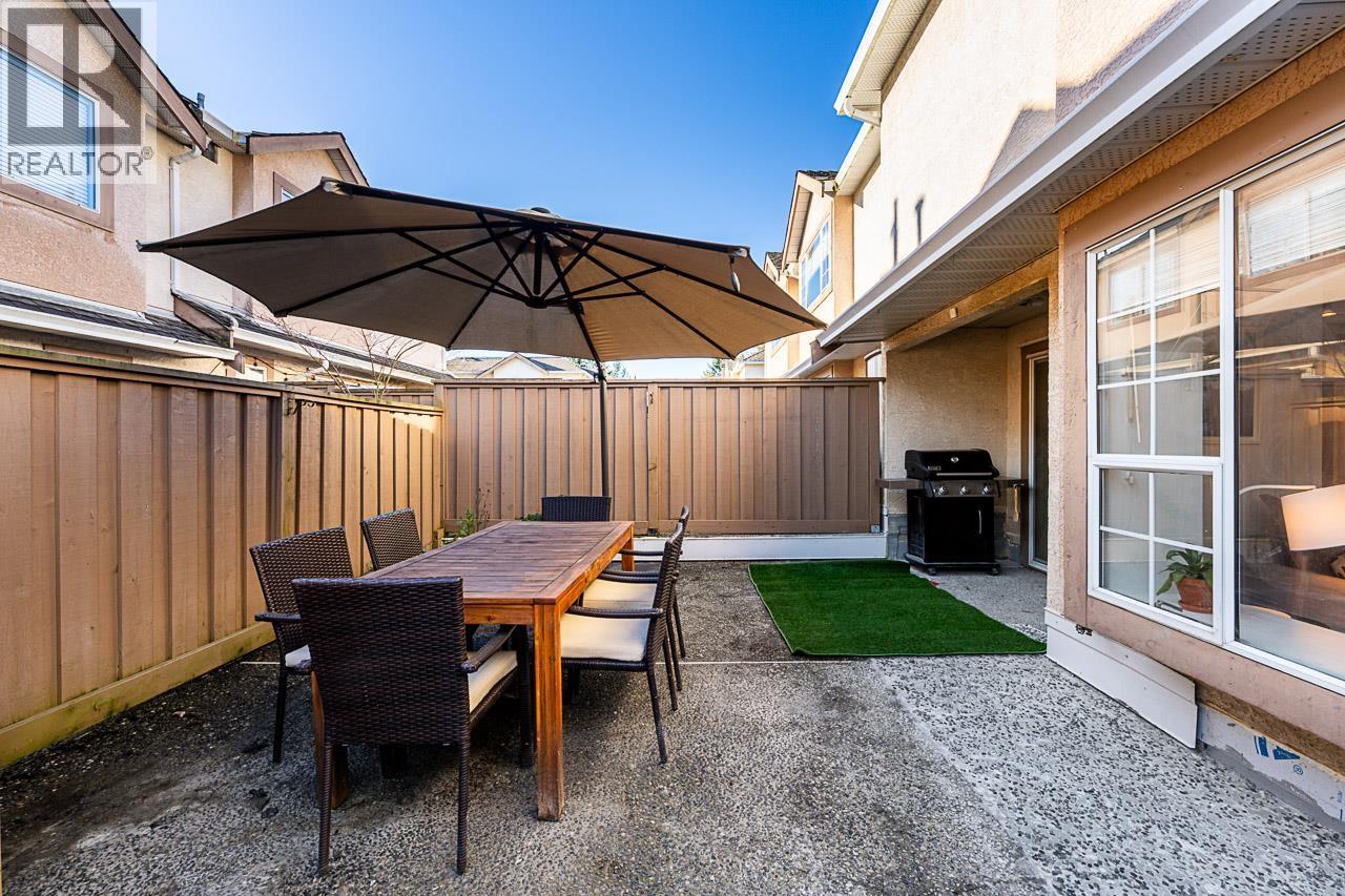 10 901 W 17TH STREET, North Vancouver