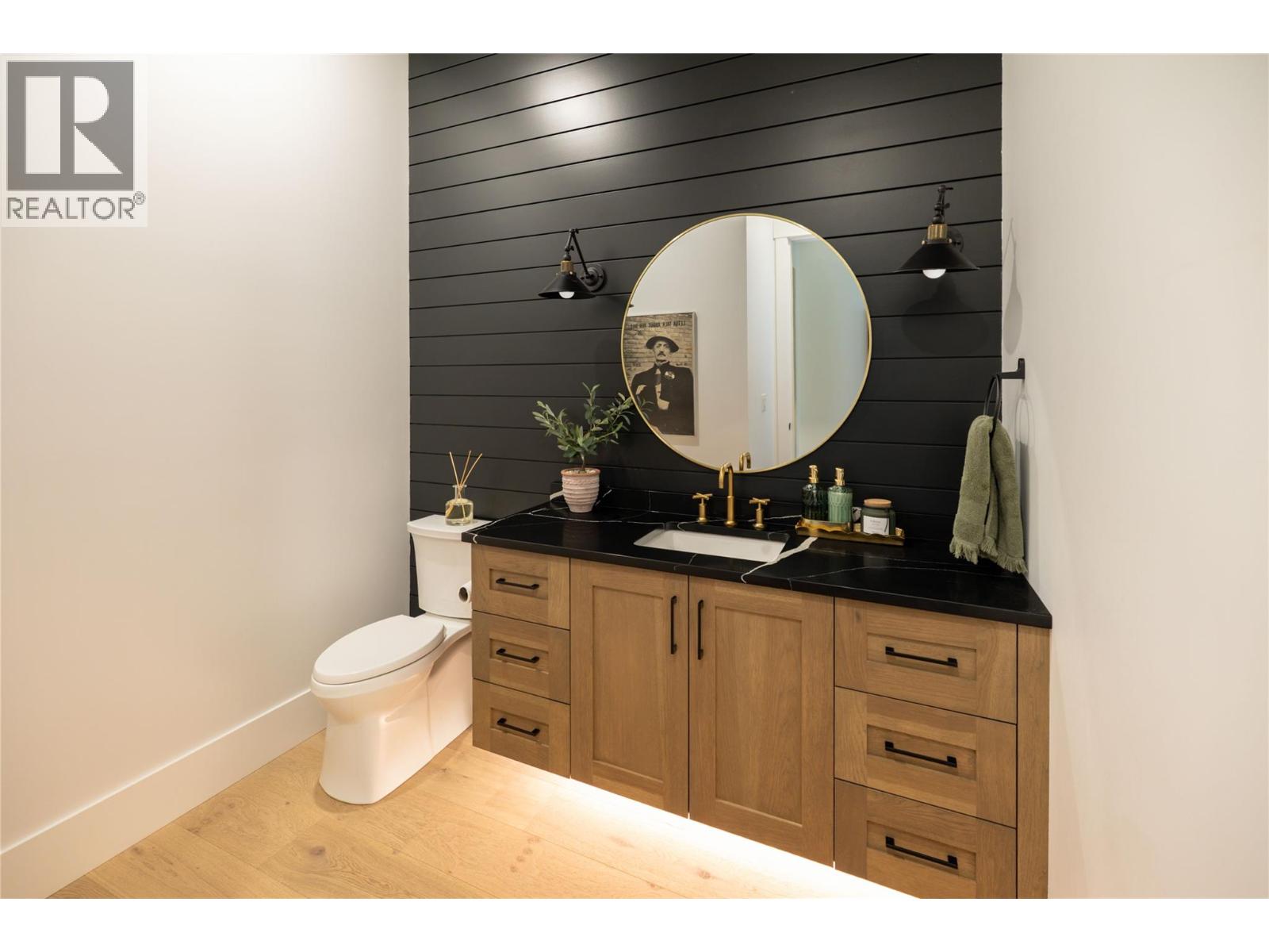  5635 UPPER MISSION Court, Kelowna