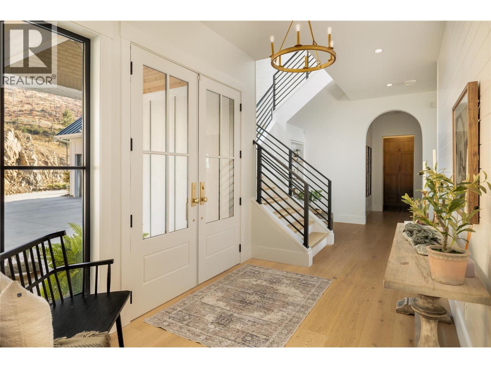  5635 UPPER MISSION Court, Kelowna